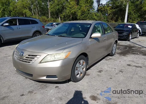 2007 Toyota Camry Le z USA, uszkodzony, nr VIN 4T1BE46K17U046333